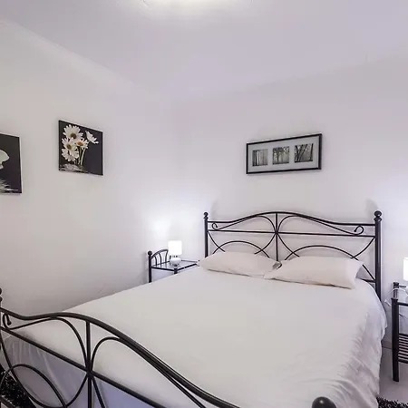 Travelingtolisbon 320 Bica Bairro Alto Апартаменти